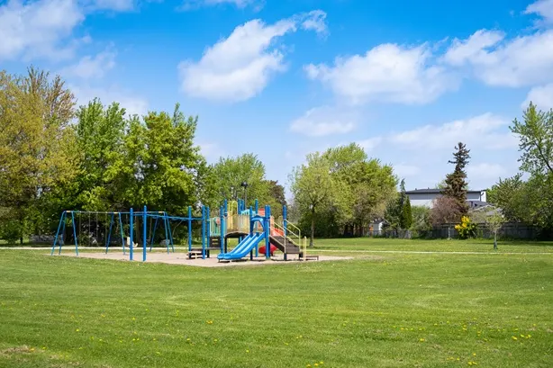 Ground-level view of Melanie Park